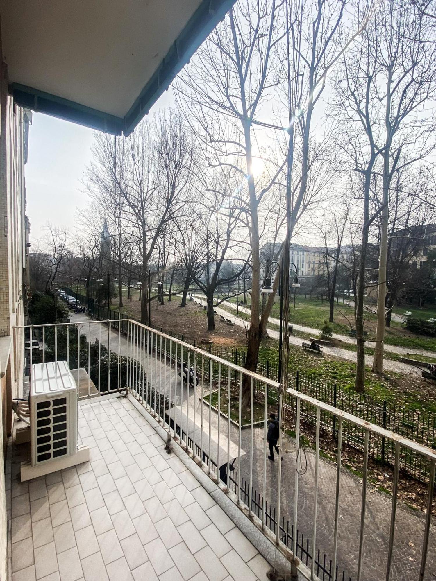 Molino Cozy Apartment With Park View In Downtown Milano Eksteriør billede